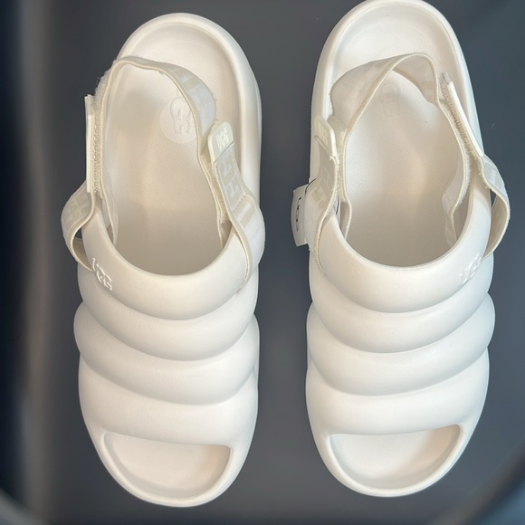 UGG Women’s Aww Yeah Platform - Picture 5 of 7